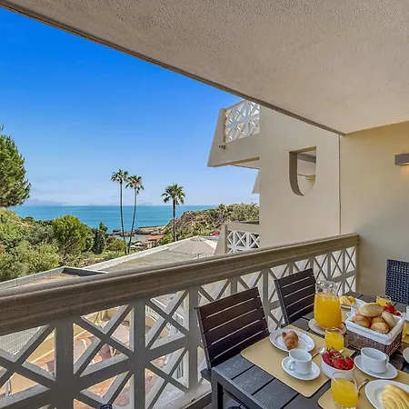 Calm Stunning Beachfront Wsea Views
