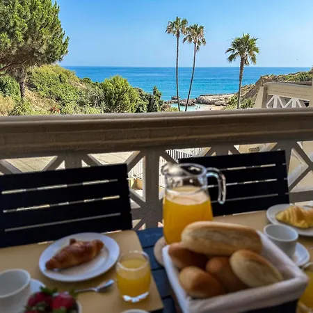 Apartamento Calm Stunning Beachfront Wsea Views