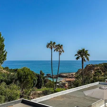 Apartamento Calm Stunning Beachfront Wsea Views